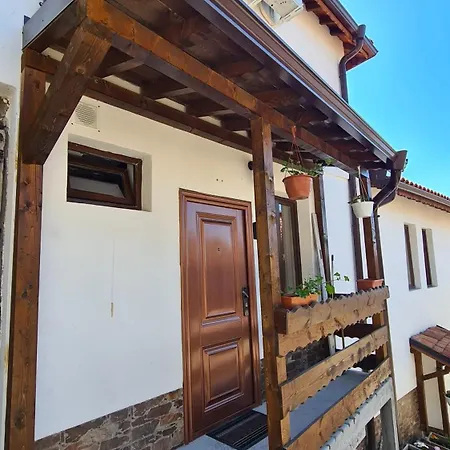 Lazarov - Luxury One And Two Bedroom Apartment