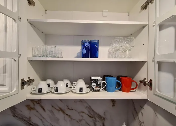 Lazarov - Luxury One And Two Bedroom