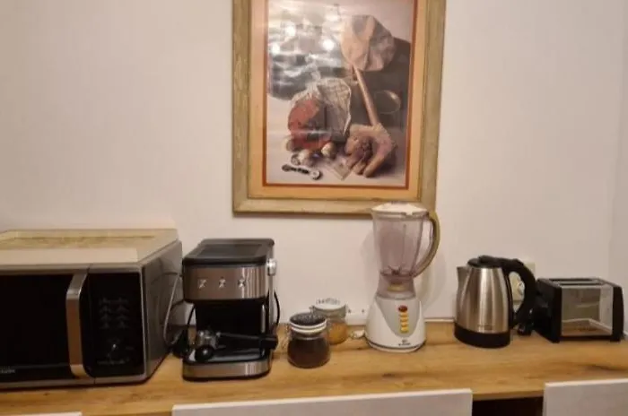 Lazarov - Luxury One And Two Bedroom Apartment