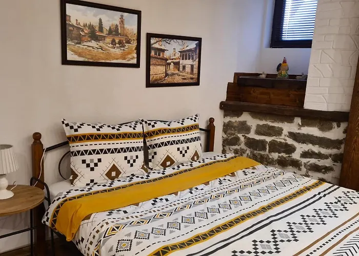 Lazarov - Luxury One And Two Bedroom Apartment *